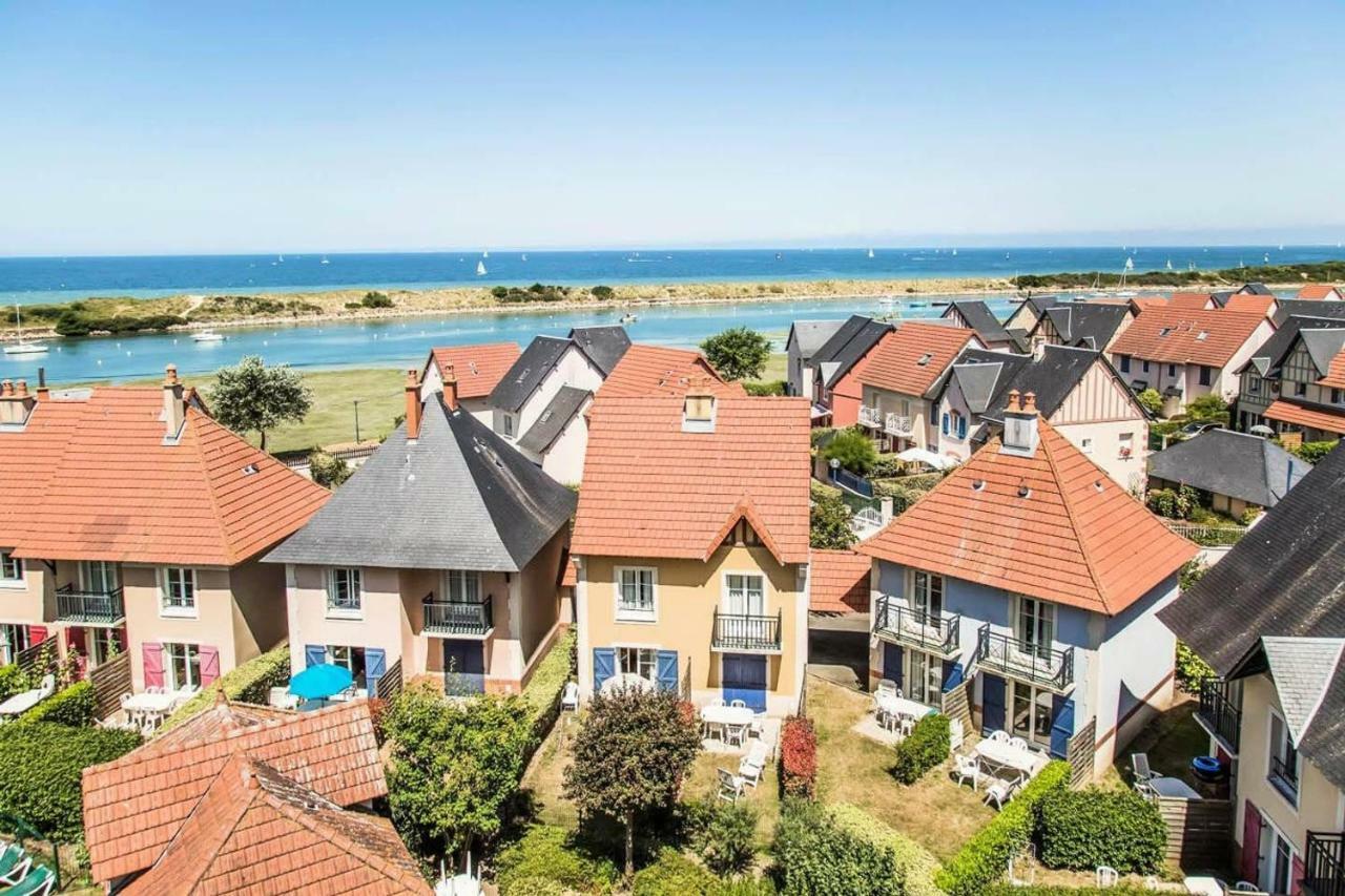 Port-guillaume, De Avec & Piscine Apartment