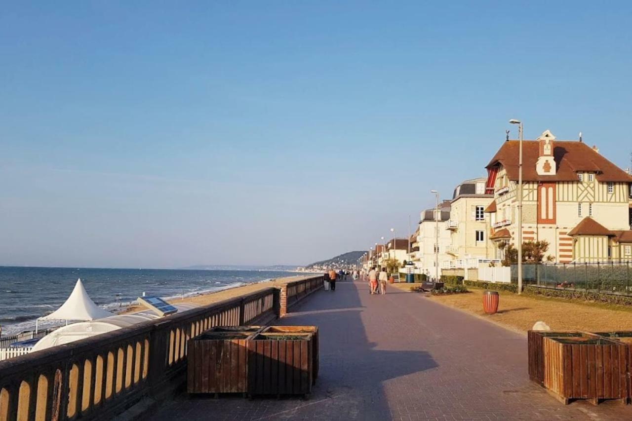 Port-guillaume, De Avec & Piscine Apartment